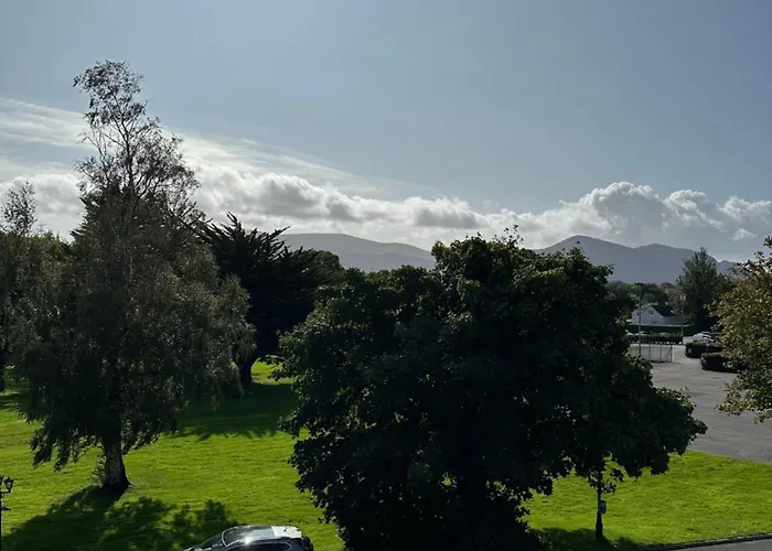 Spacious 2 Bedroom Apartment In Killarney